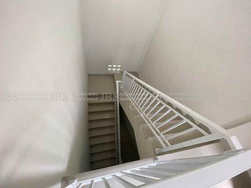 dijual rumah komplek citra garden