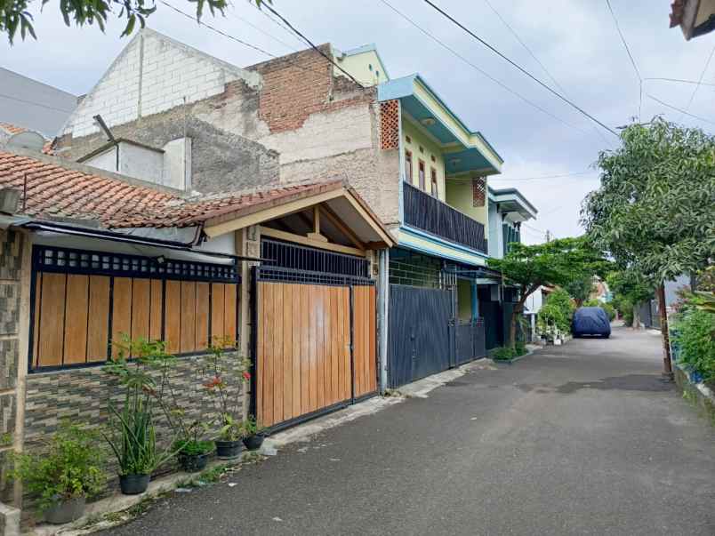 dijual rumah komplek panghegar permai