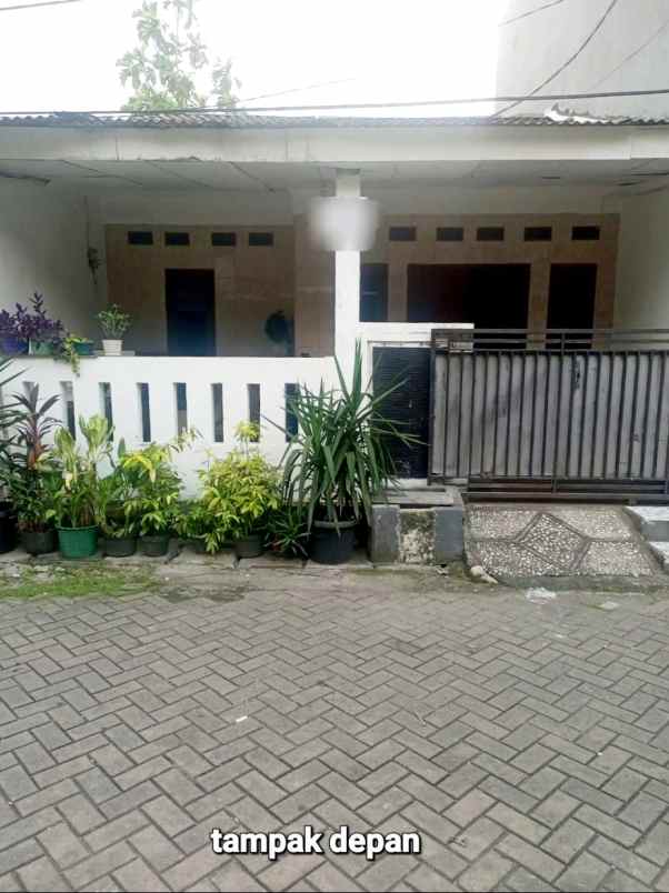 dijual rumah komplek perumahan pondok