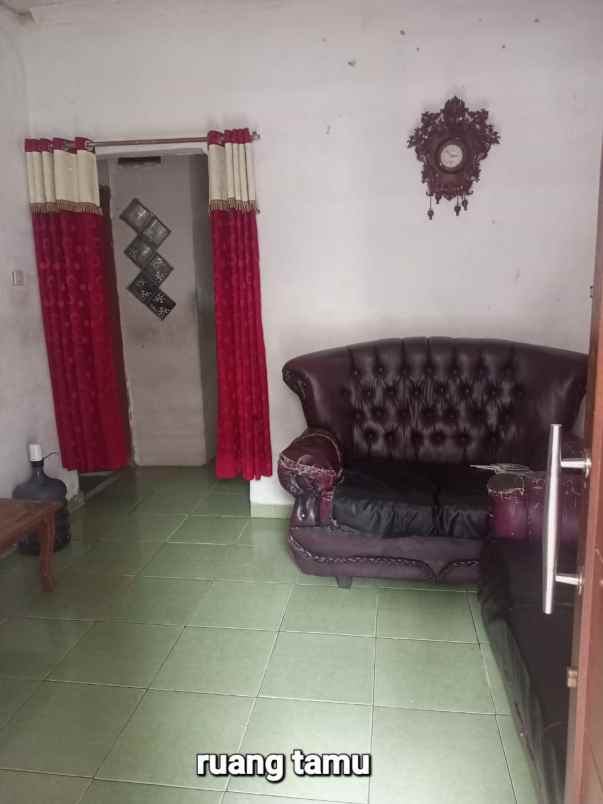 dijual rumah komplek perumahan pondok