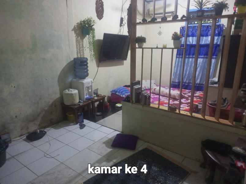 dijual rumah komplek perumahan pondok