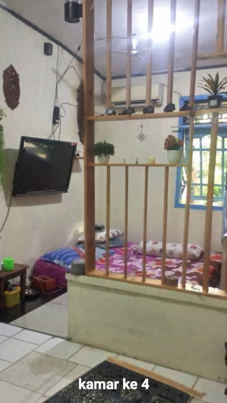 dijual rumah komplek perumahan pondok