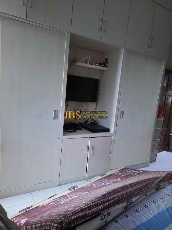 dijual rumah komplek suluh town garden