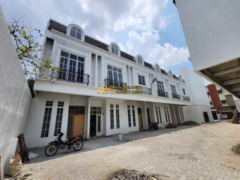 dijual rumah komplek sunrise residence