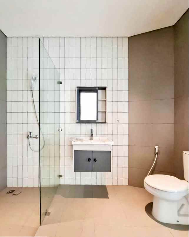 dijual rumah komplek vila cinere mas