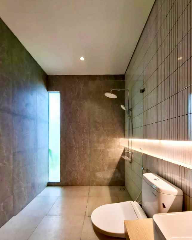 dijual rumah komplek vila cinere mas