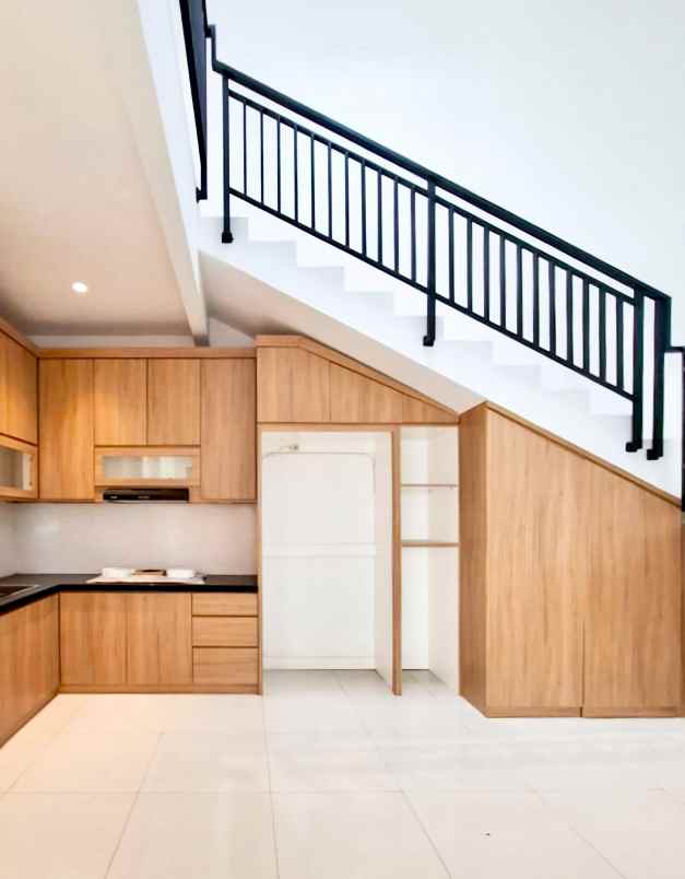 dijual rumah komplek vila cinere mas