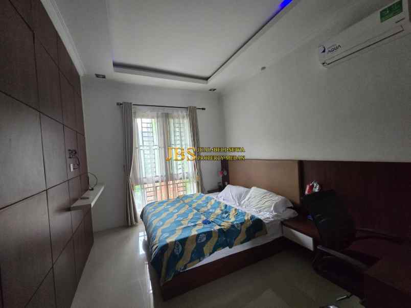 dijual rumah komplek villa panbil jalan