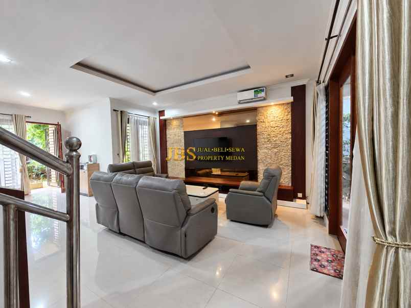 dijual rumah komplek villa panbil jalan