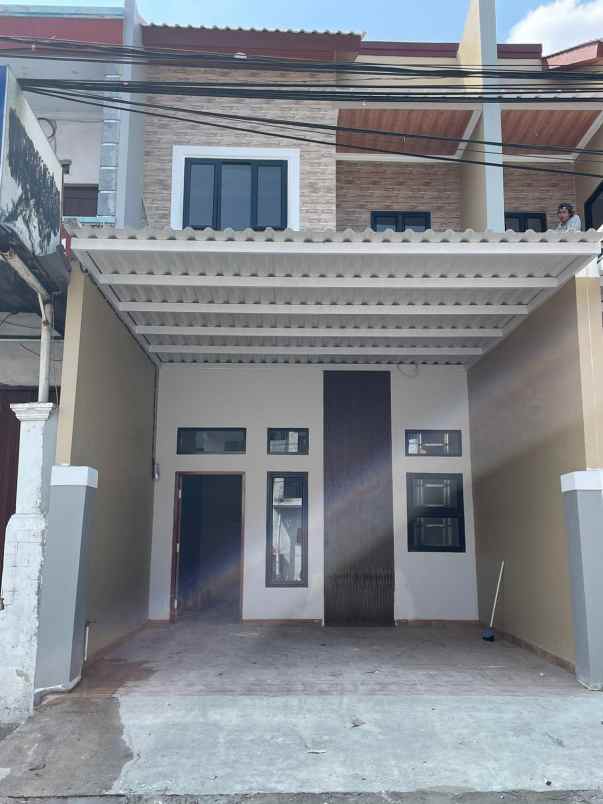 dijual rumah kota harapan indah bekasi