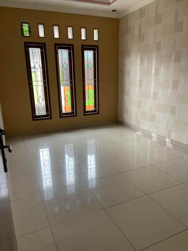 dijual rumah kp gaga semenan