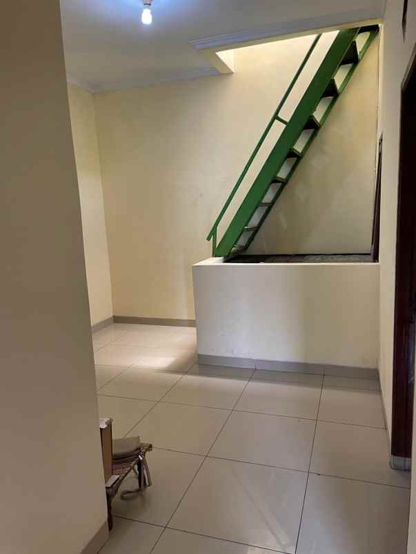 dijual rumah kp gaga semenan