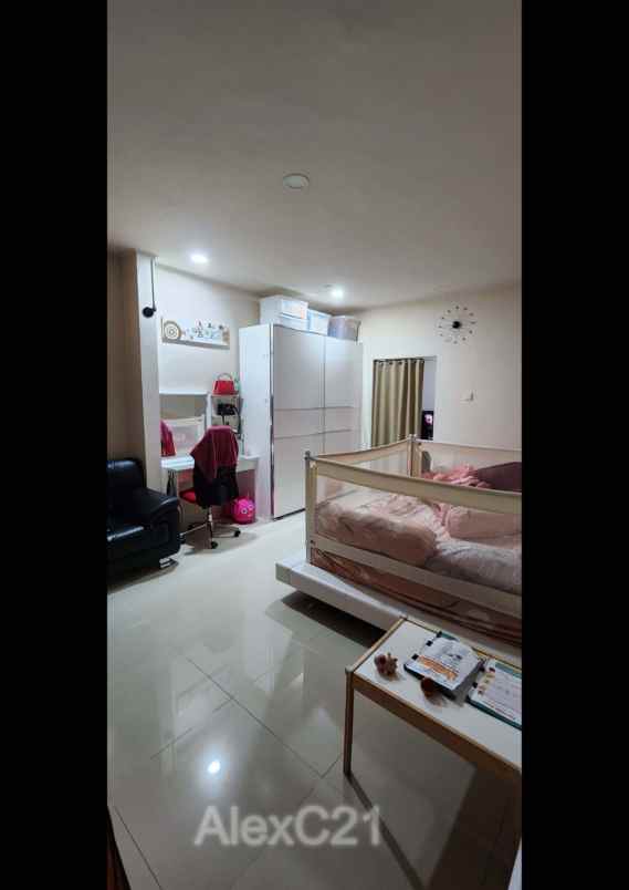 dijual rumah krukut taman sari jakarta