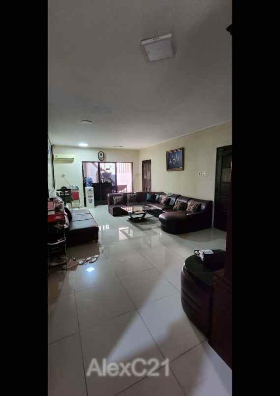 dijual rumah krukut taman sari jakarta