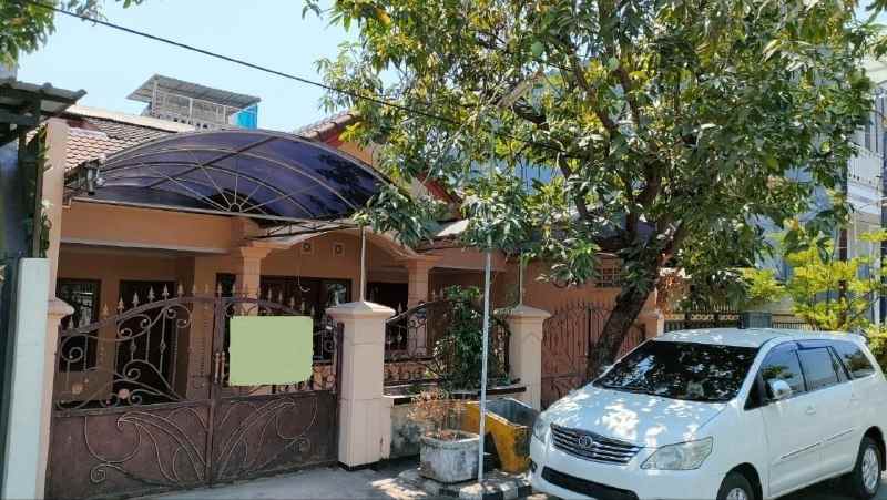 dijual rumah kutisari indah utara