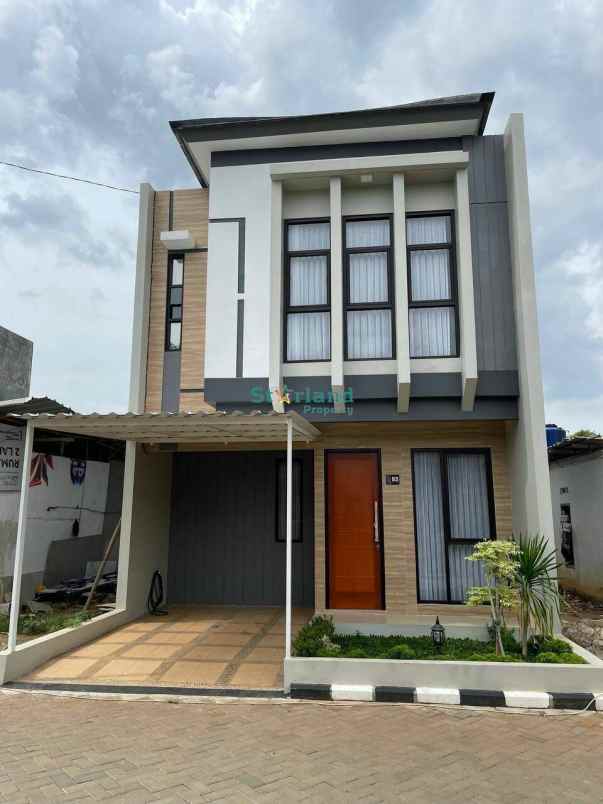 dijual rumah larangan