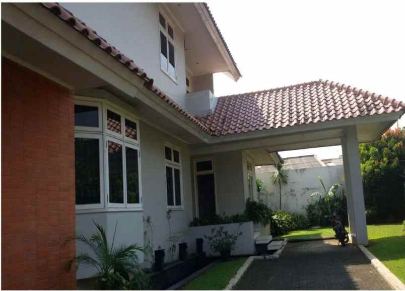 dijual rumah lebak bulus