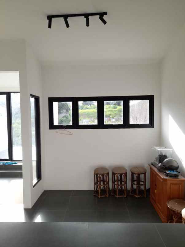 dijual rumah lemah hanjuang cihanjuang