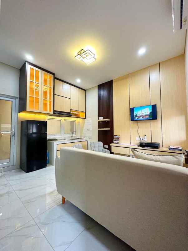 dijual rumah limo depok