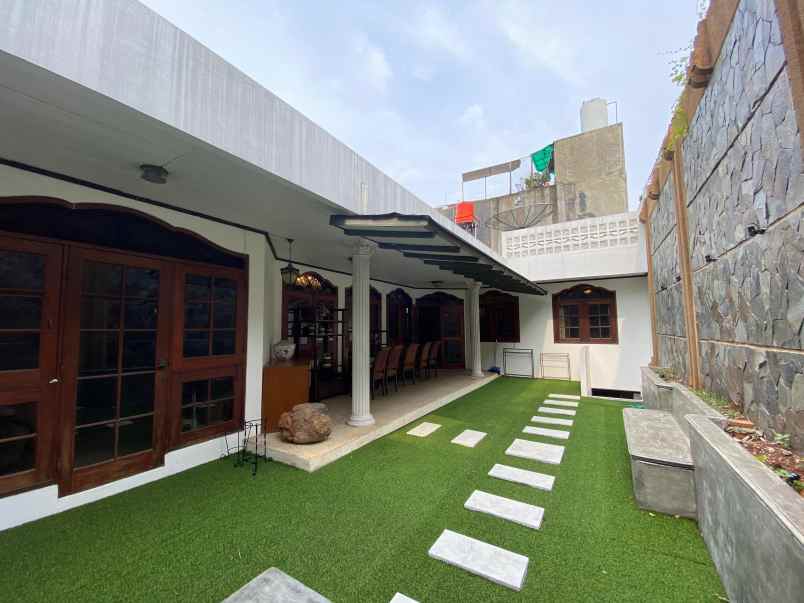 dijual rumah lokasi simpruk garden jakarta selatan