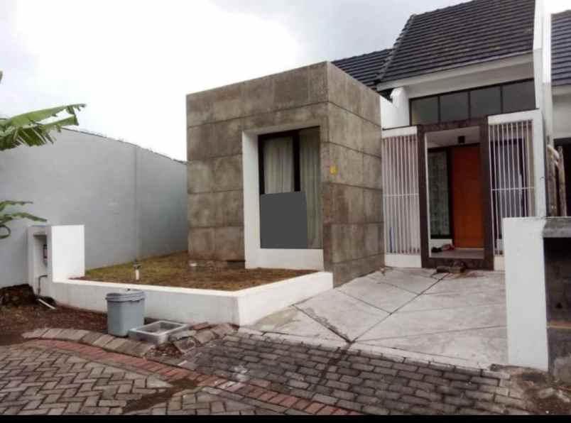 dijual rumah lowokwaru