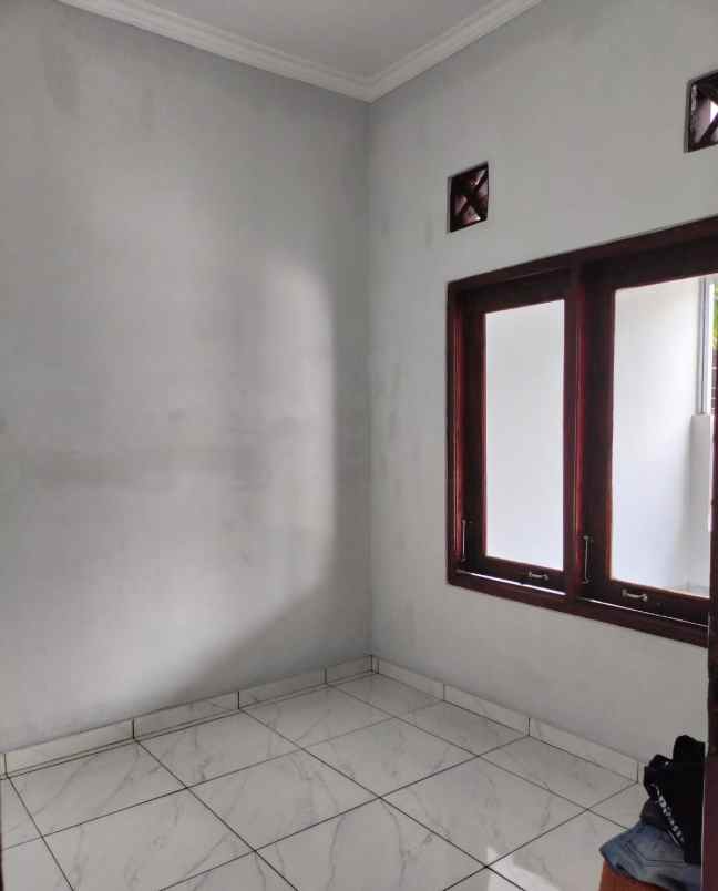 dijual rumah lpmp