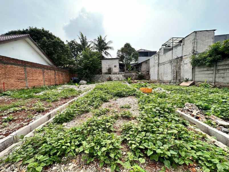 dijual rumah lubang buaya