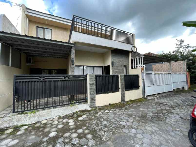 dijual rumah maguwoarjo