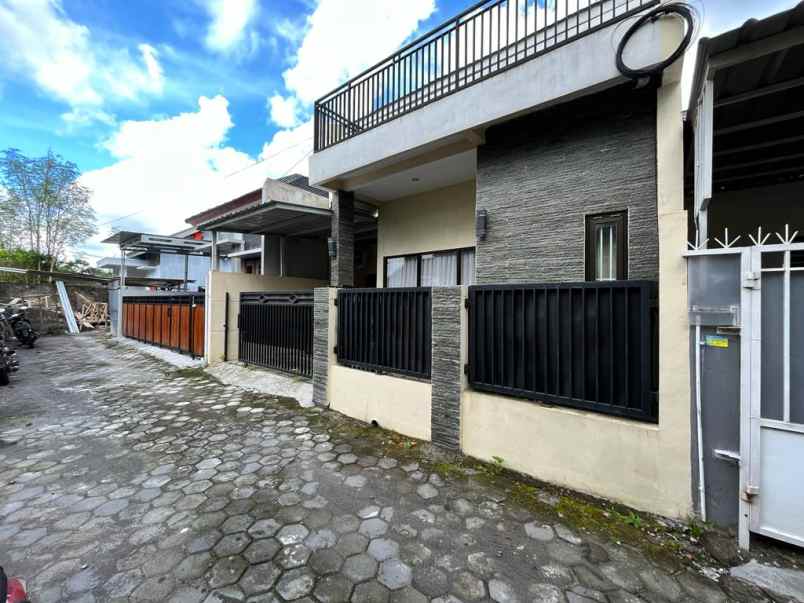 dijual rumah maguwoarjo