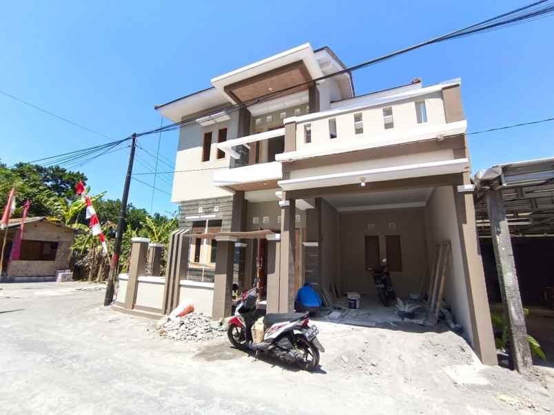 dijual rumah malangrejo