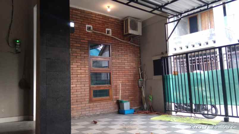 dijual rumah malangrejo