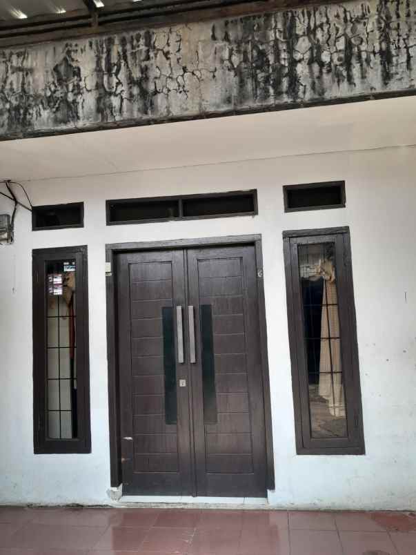 dijual rumah manggarai