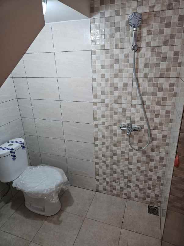 dijual rumah margahayu