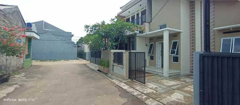 dijual rumah masuk mobil