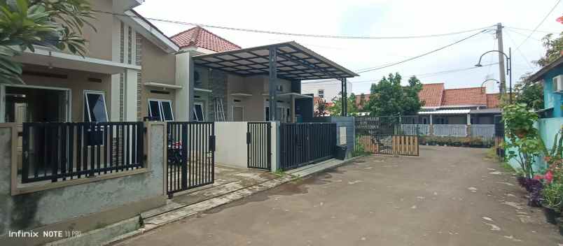 dijual rumah masuk mobil