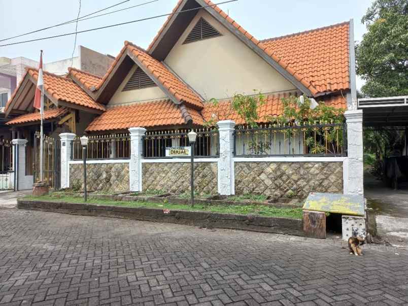 dijual rumah medokan