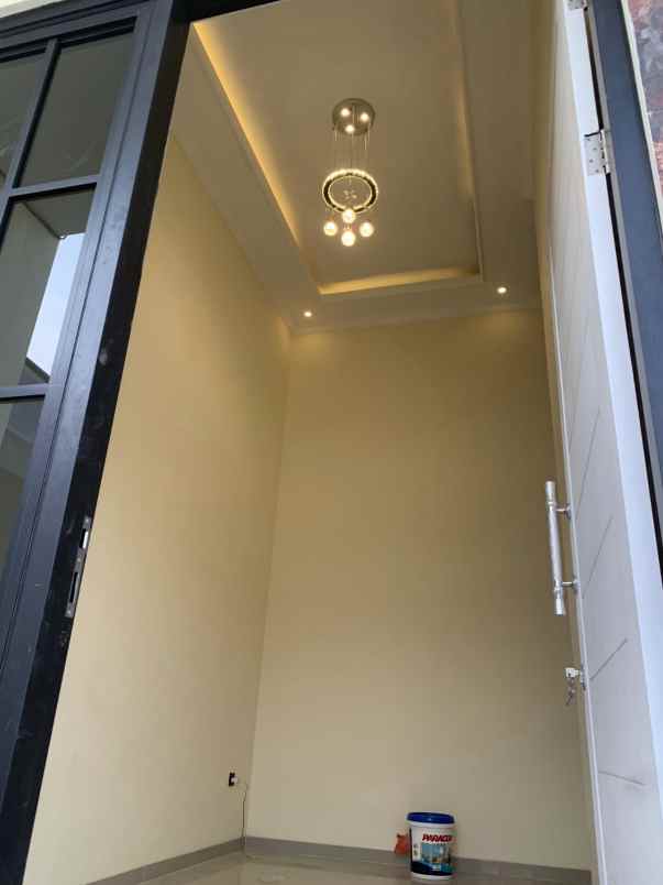 dijual rumah medokan
