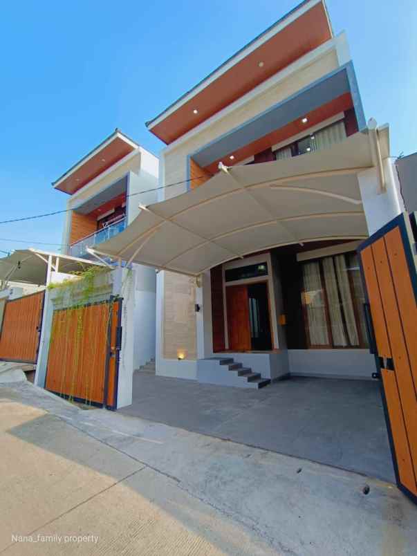 dijual rumah meruya kembangan