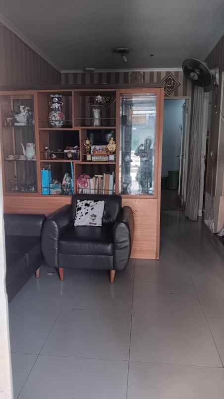 dijual rumah metland menteng cakung