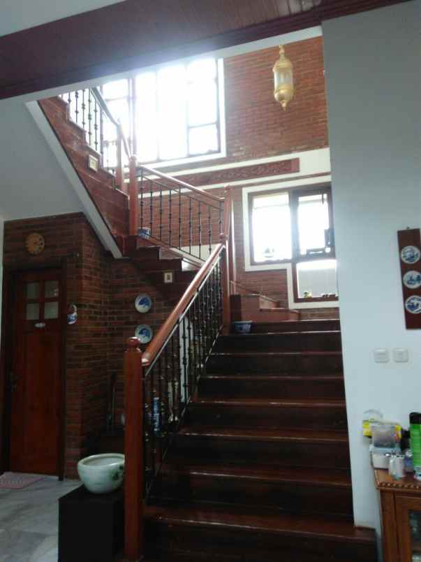 dijual rumah mewah di kawasan bintaro sektor 5