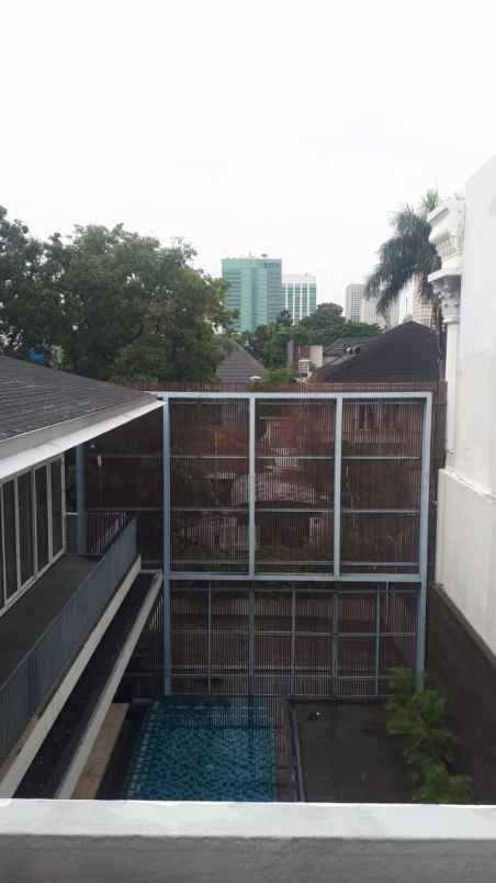 dijual rumah mewah di kawasan senayan jakarta selatan