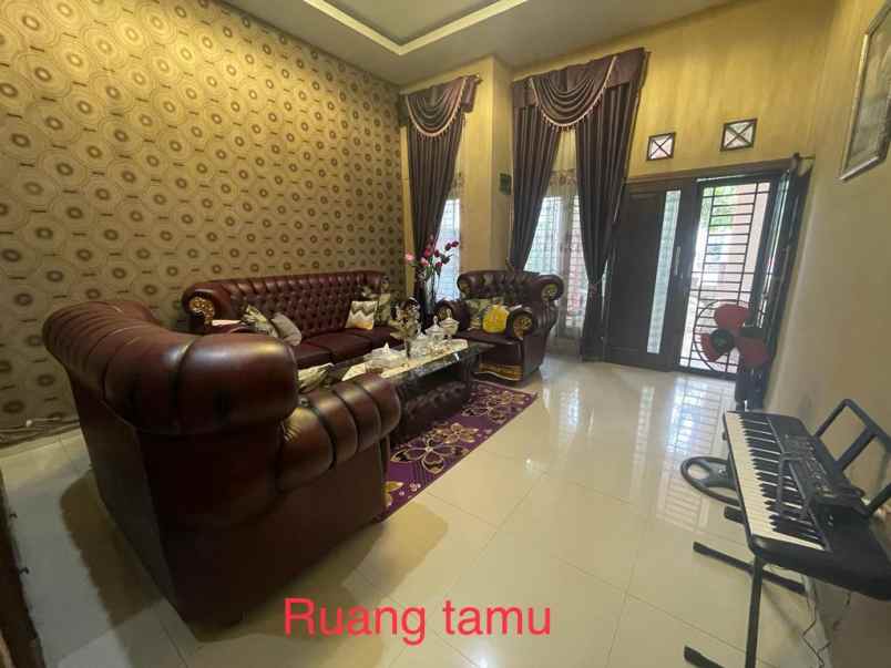 dijual rumah mewah di medan helvetia