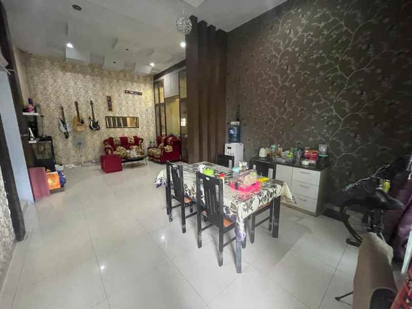 dijual rumah mewah di medan helvetia