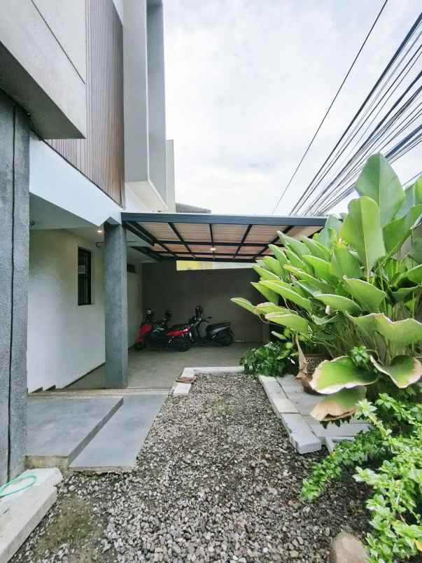 dijual rumah mewah di pondok indah jakarta timur