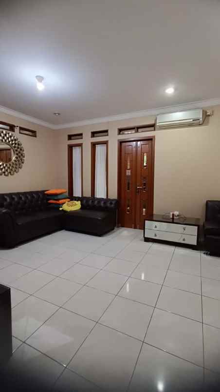 dijual rumah mewah lux di cikutra baru pahlawan