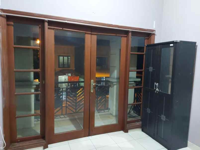 dijual rumah modern golf