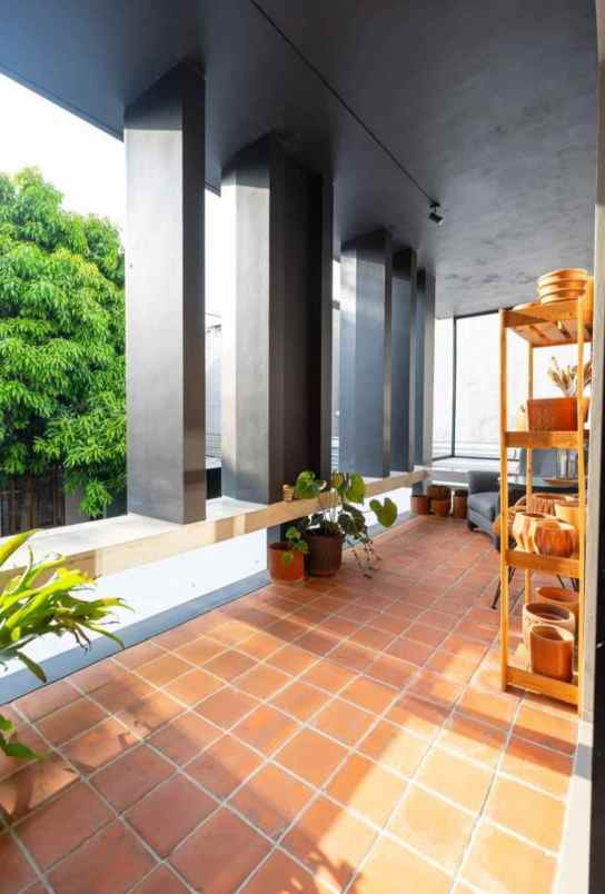 dijual rumah modern industrialis di emerald bintaro