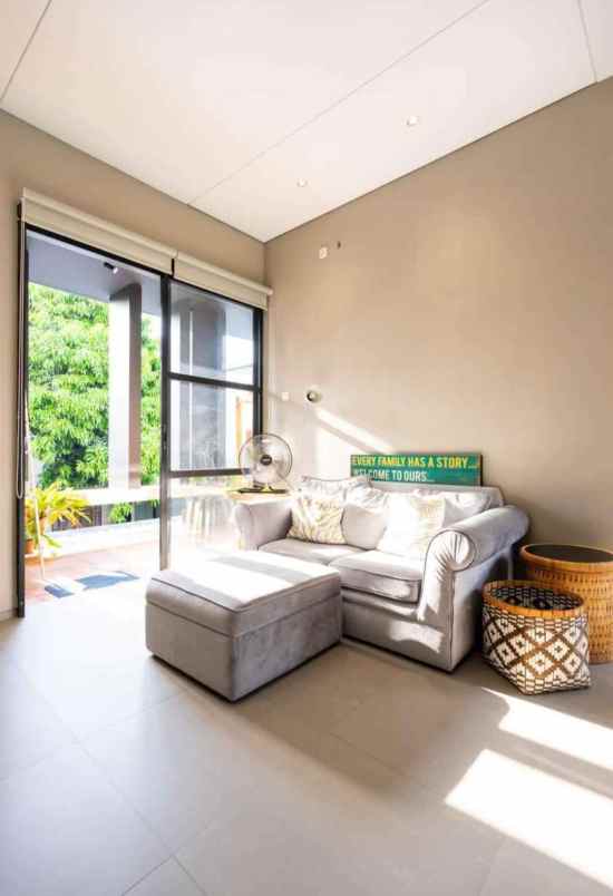 dijual rumah modern industrialis di emerald bintaro