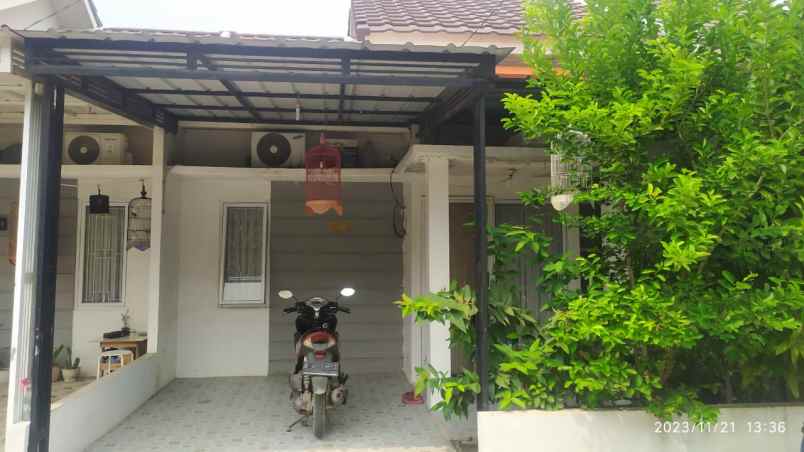 dijual rumah mustika park place