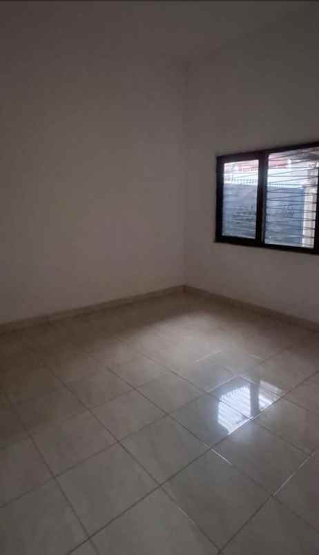 dijual rumah ngagel jaya